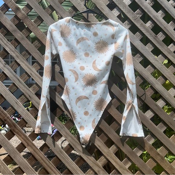 Celestial print bodysuit womens stars sun moon forever 21 size S never worn - Picture 5 of 10